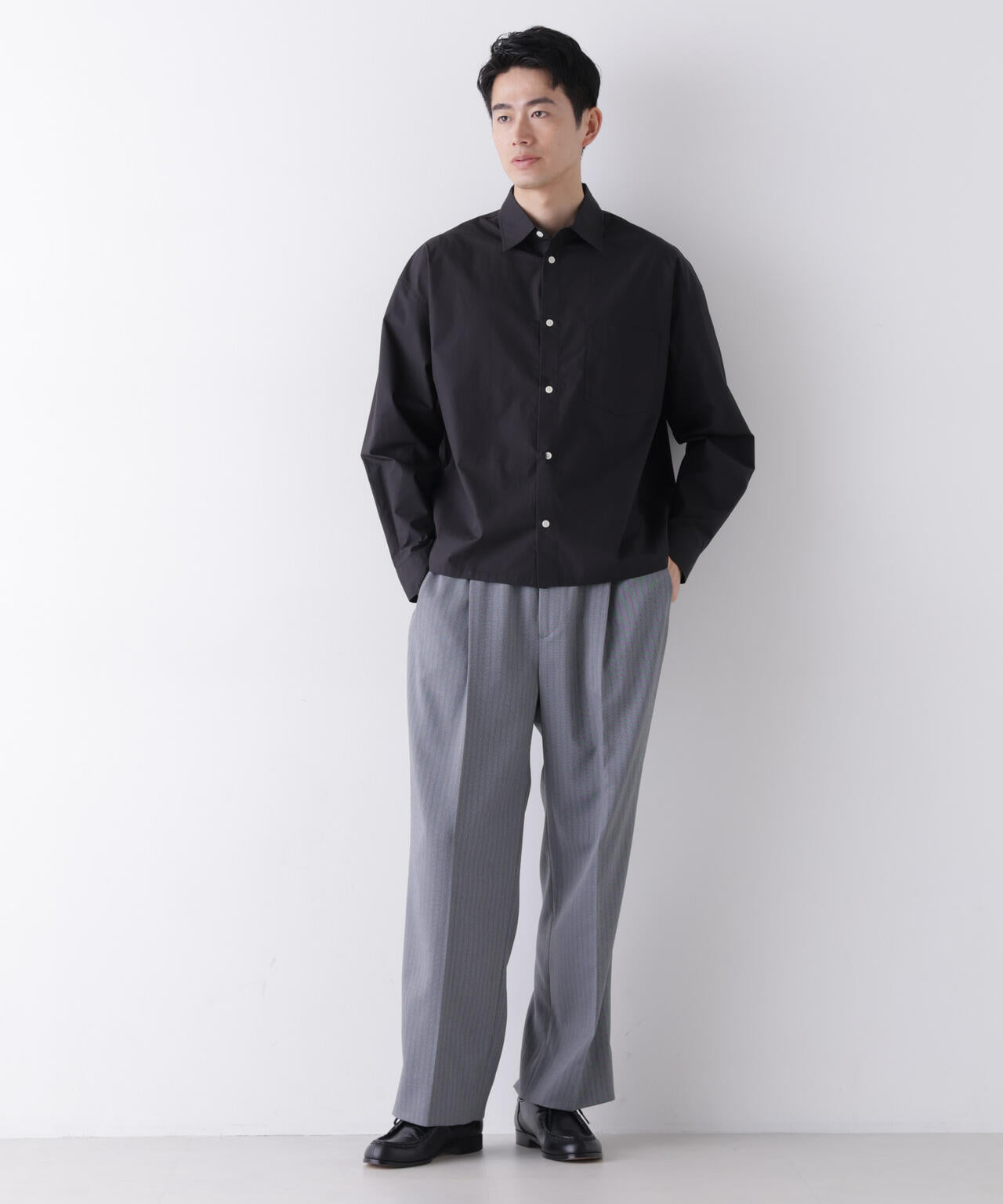 「James Fabric」 ボクシークロップドシャツブルゾン 6686220210