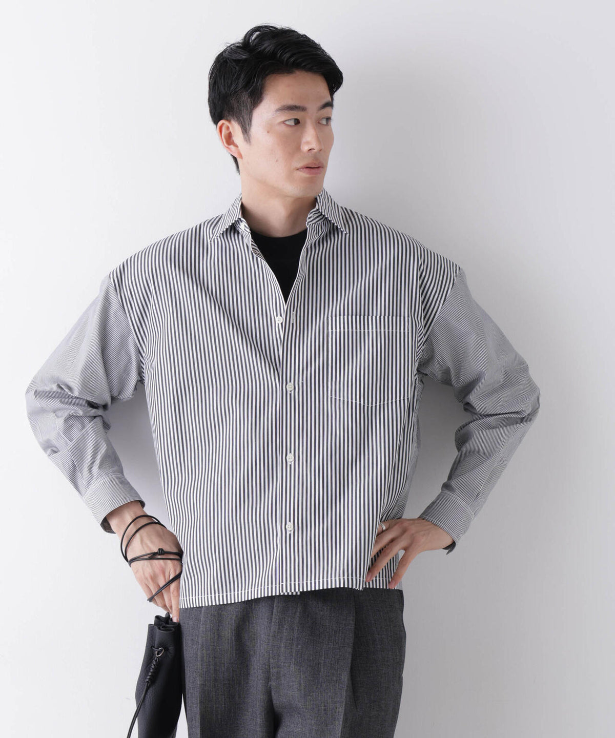 「James Fabric」 ボクシークロップドシャツブルゾン 6686220210