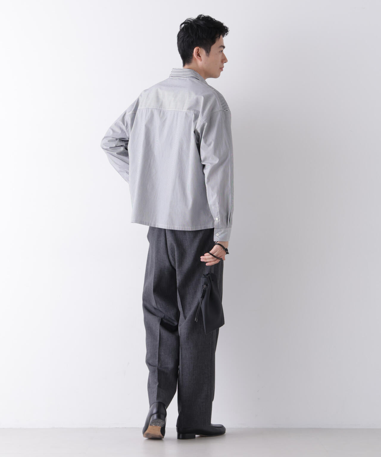 「James Fabric」 ボクシークロップドシャツブルゾン 6686220210