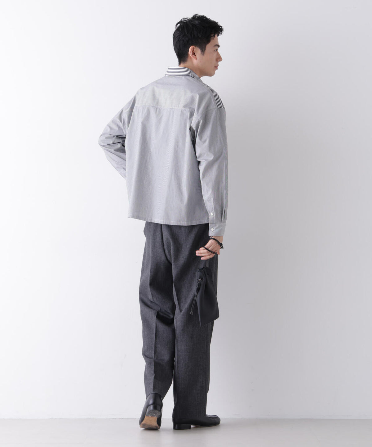 「James Fabric」 ボクシークロップドシャツブルゾン 6686220210