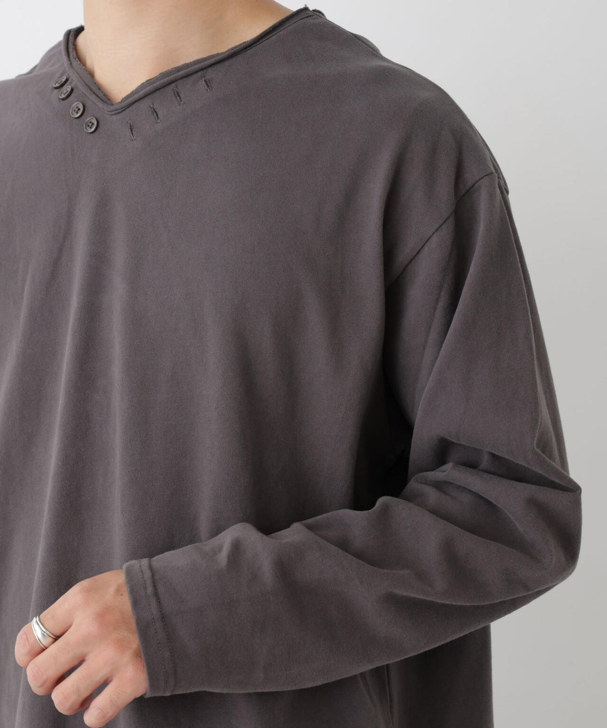 「surplus」デザインヘンリーネックTシャツ 長袖 6686223214