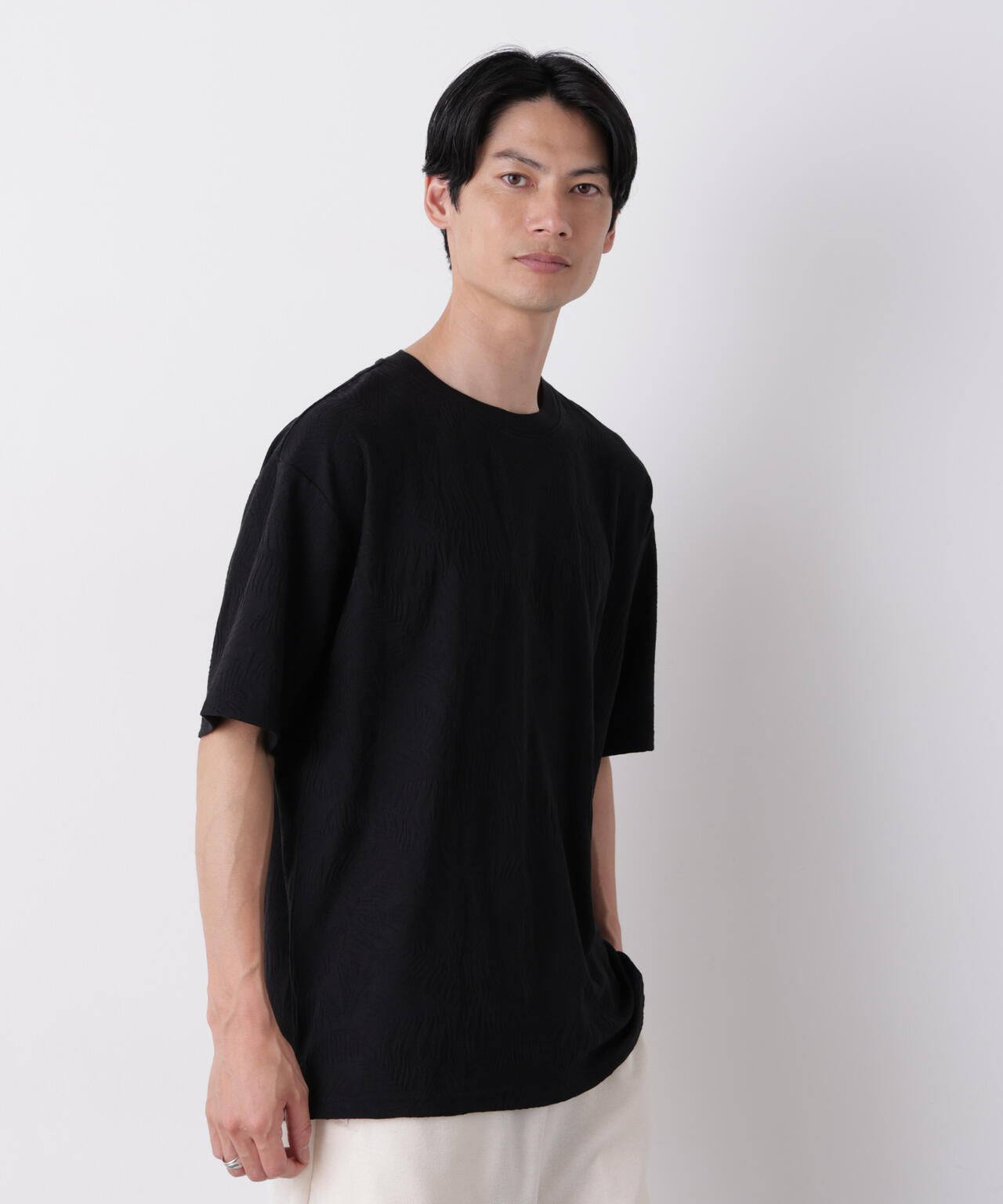 リンクスジャガードリーフ柄Tシャツ 6686224204