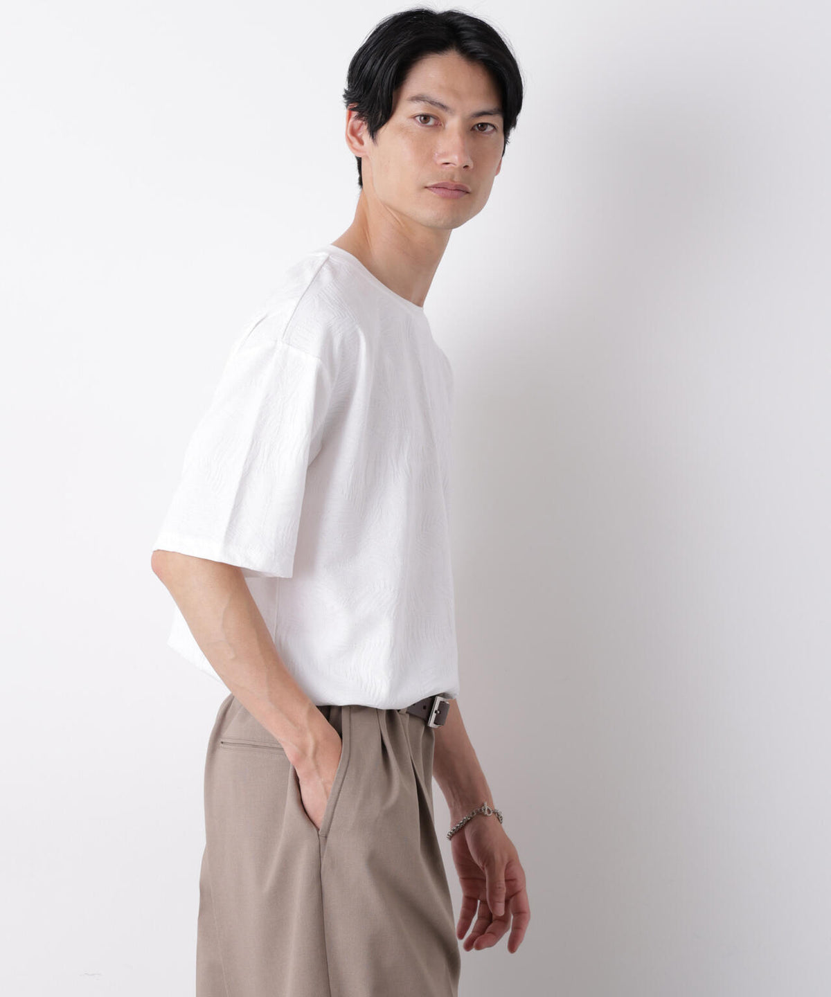 リンクスジャガードリーフ柄Tシャツ 6686224204