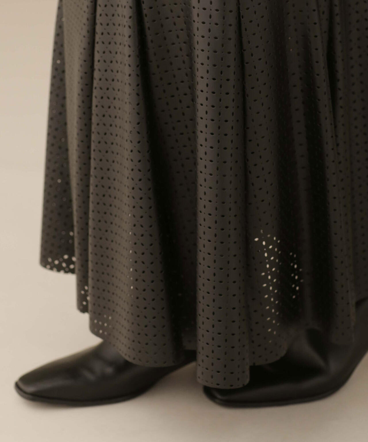 LB.03/パンチングレザースカート 6692230329