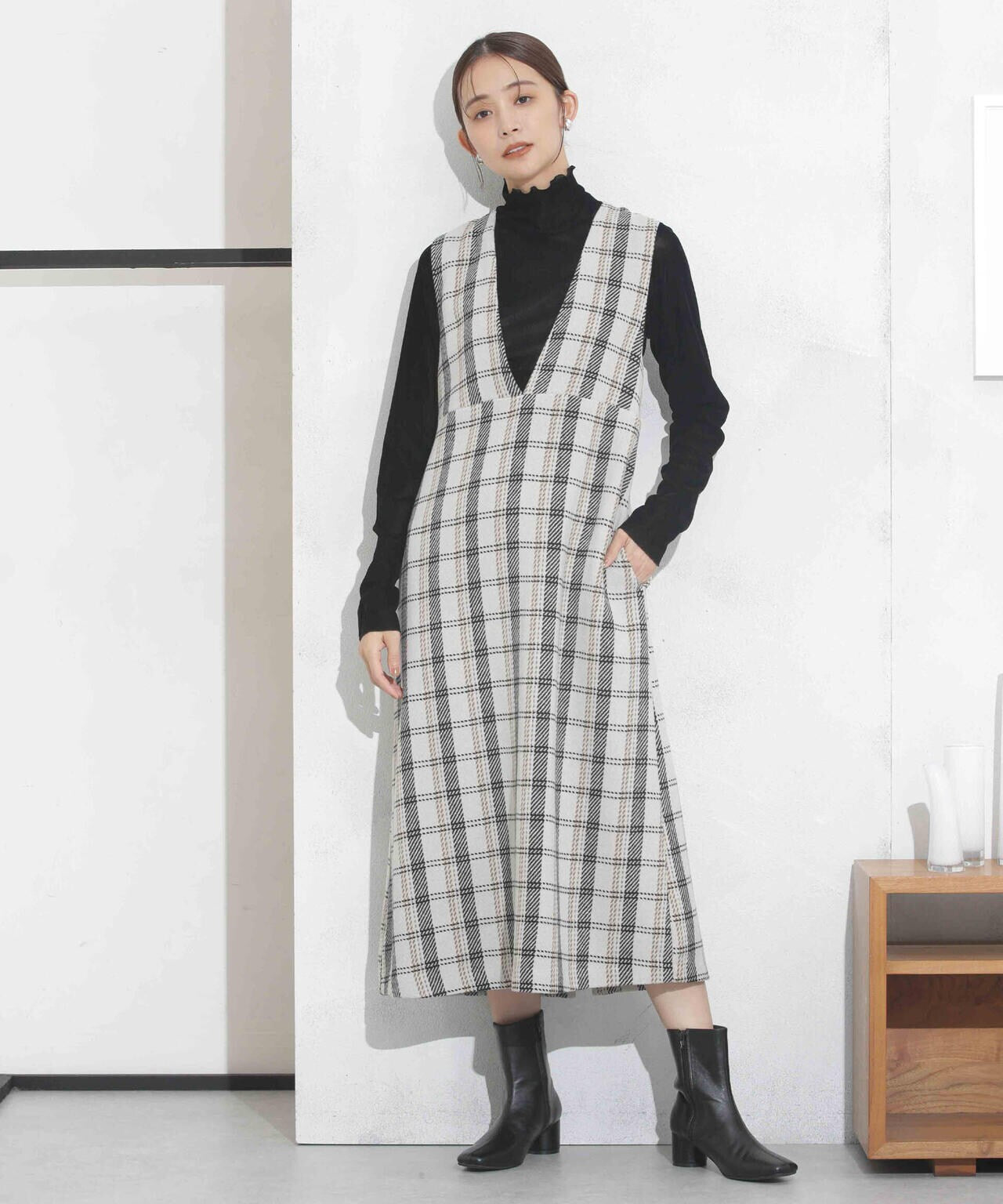 ビッグチェックVネックワンピース 6693219325