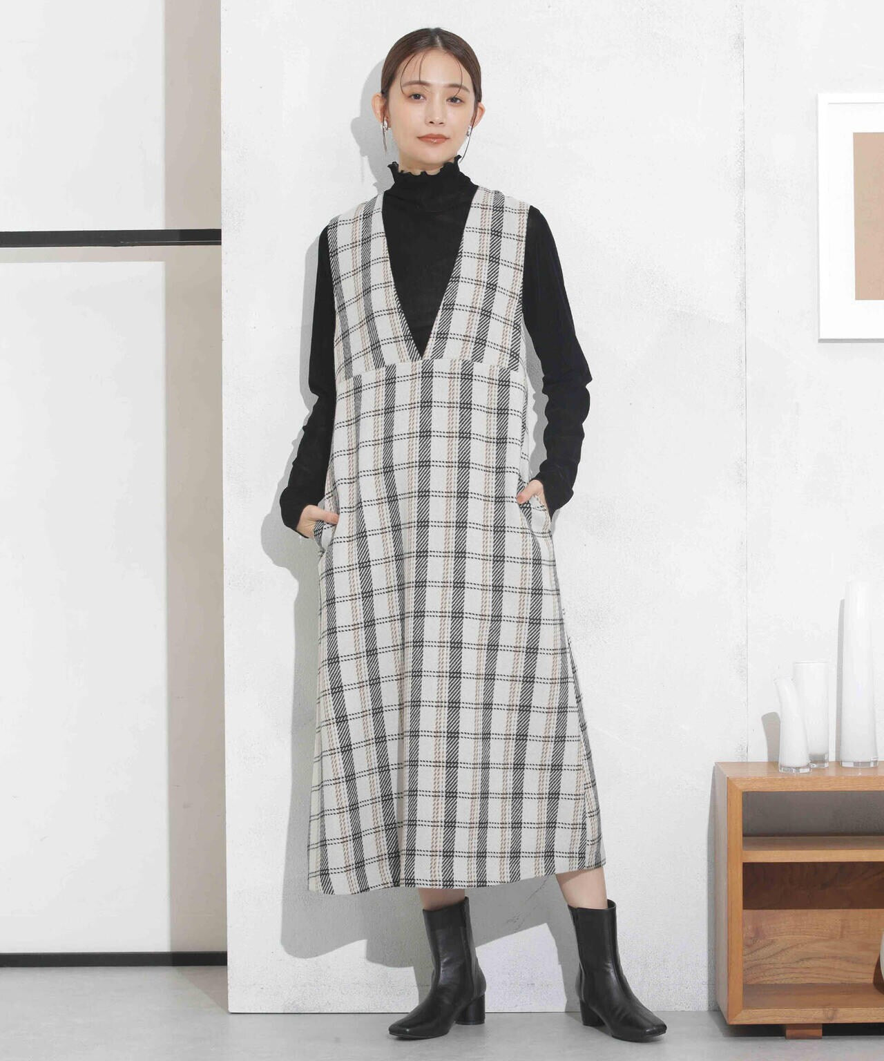 ビッグチェックVネックワンピース 6693219325