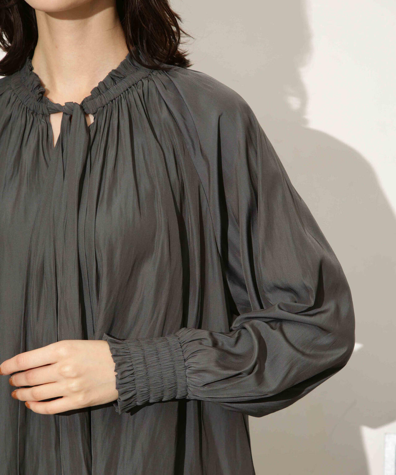 ギャザーネックボウタイブラウス 6693220318