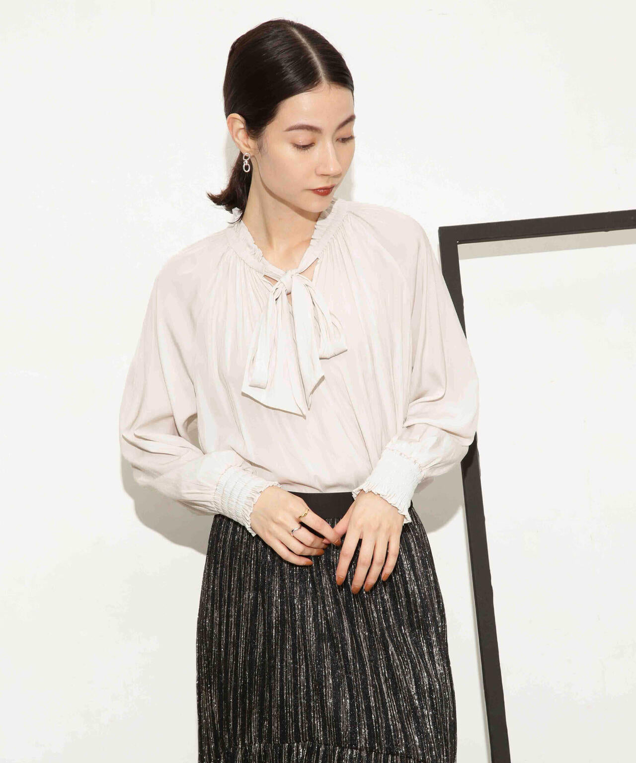 ギャザーネックボウタイブラウス 6693220318