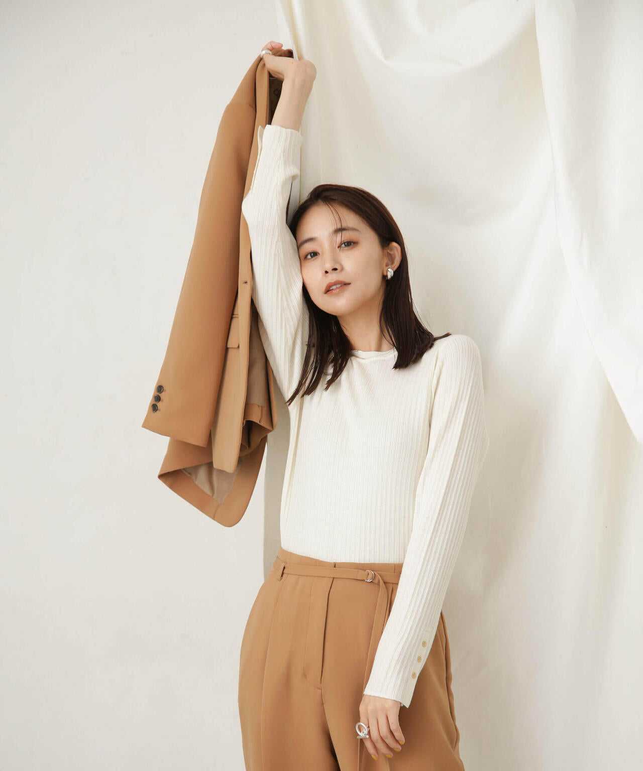 毛玉レスニットクルーネックリブプルオーバー 6693222306