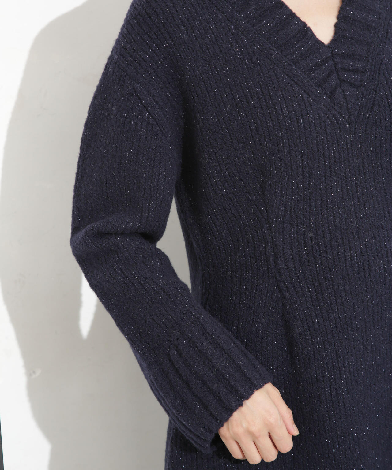 Vネックラメミックスロングニット 6693222321