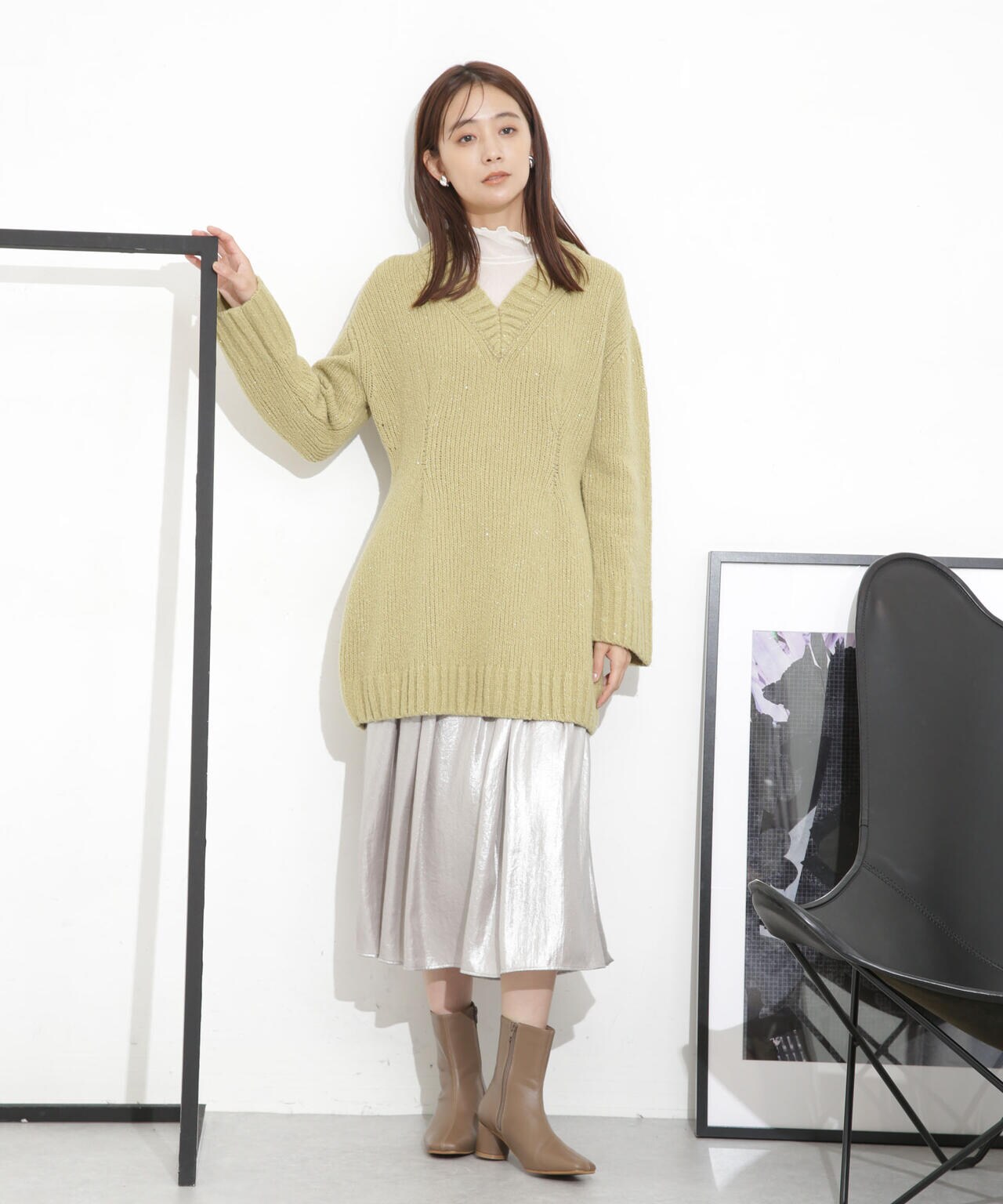 Vネックラメミックスロングニット 6693222321