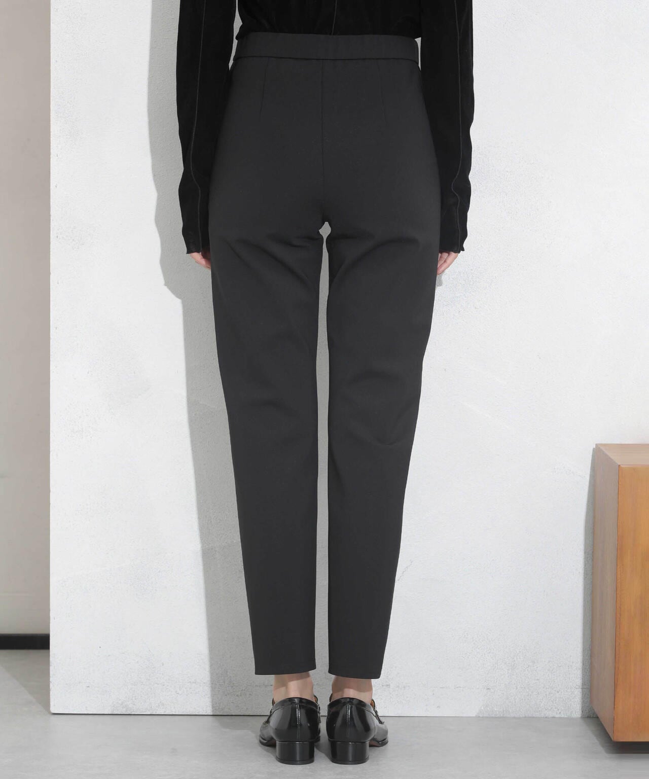 センタータックジャージースリムパンツ 6693227308