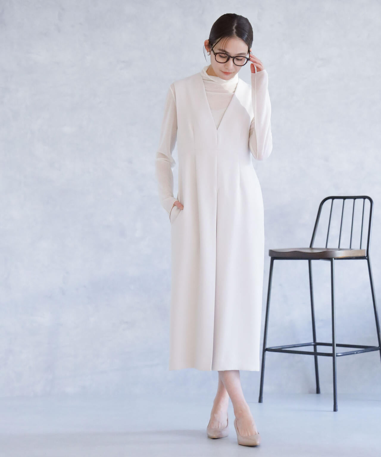 デイリーファンクション Vネックタックワンピース 6694119300