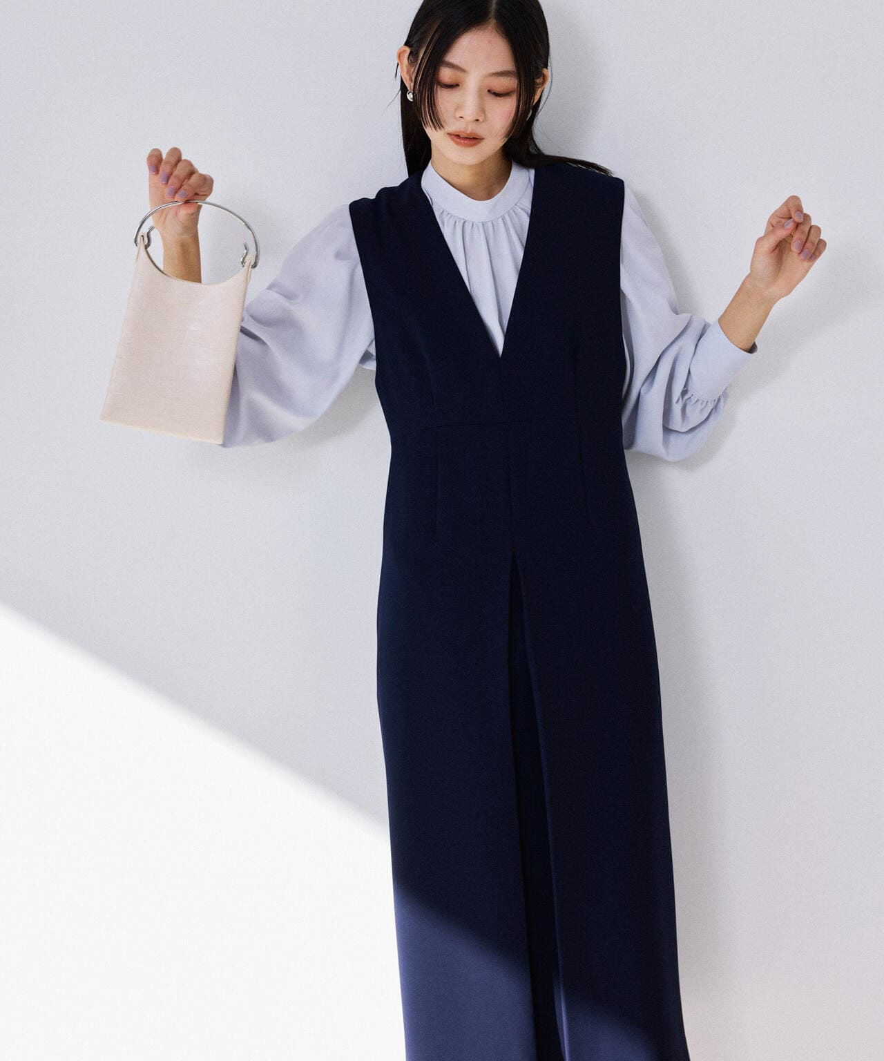 デイリーファンクション Vネックタックワンピース 6694119300