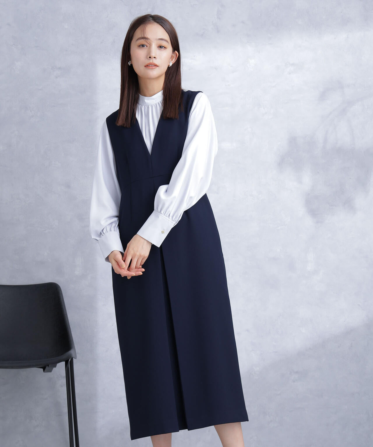 デイリーファンクション Vネックタックワンピース 6694119300