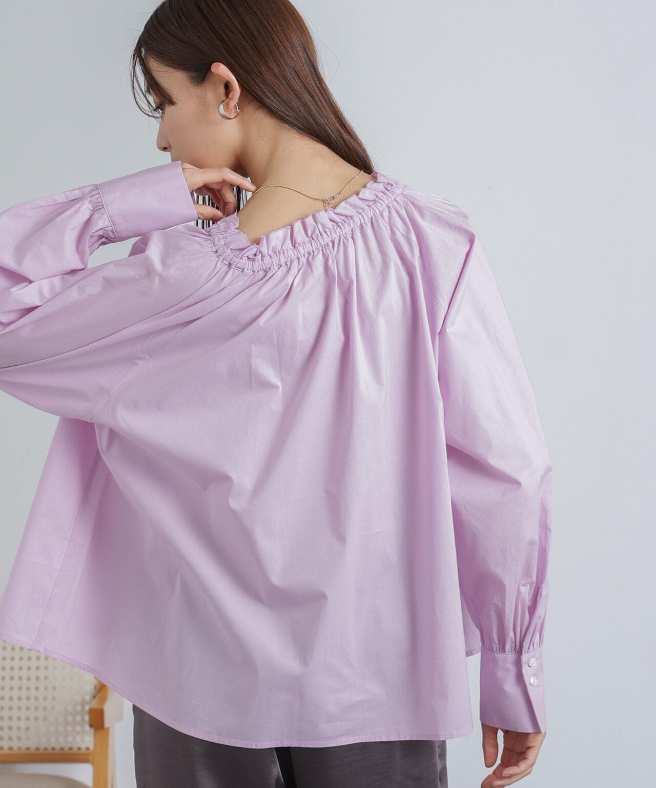 フリルカラーギャザーブラウス 6694120305