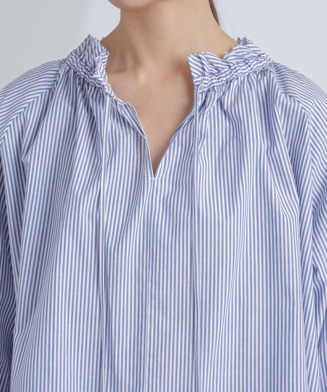 フリルカラーギャザーブラウス 6694120305