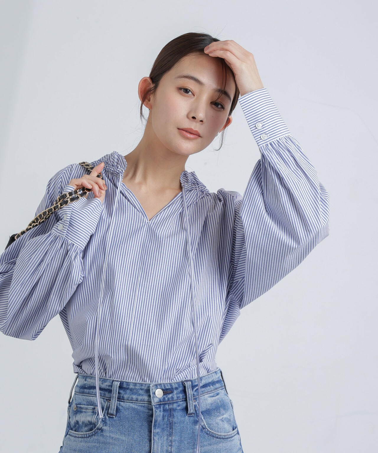 フリルカラーギャザーブラウス 6694120305