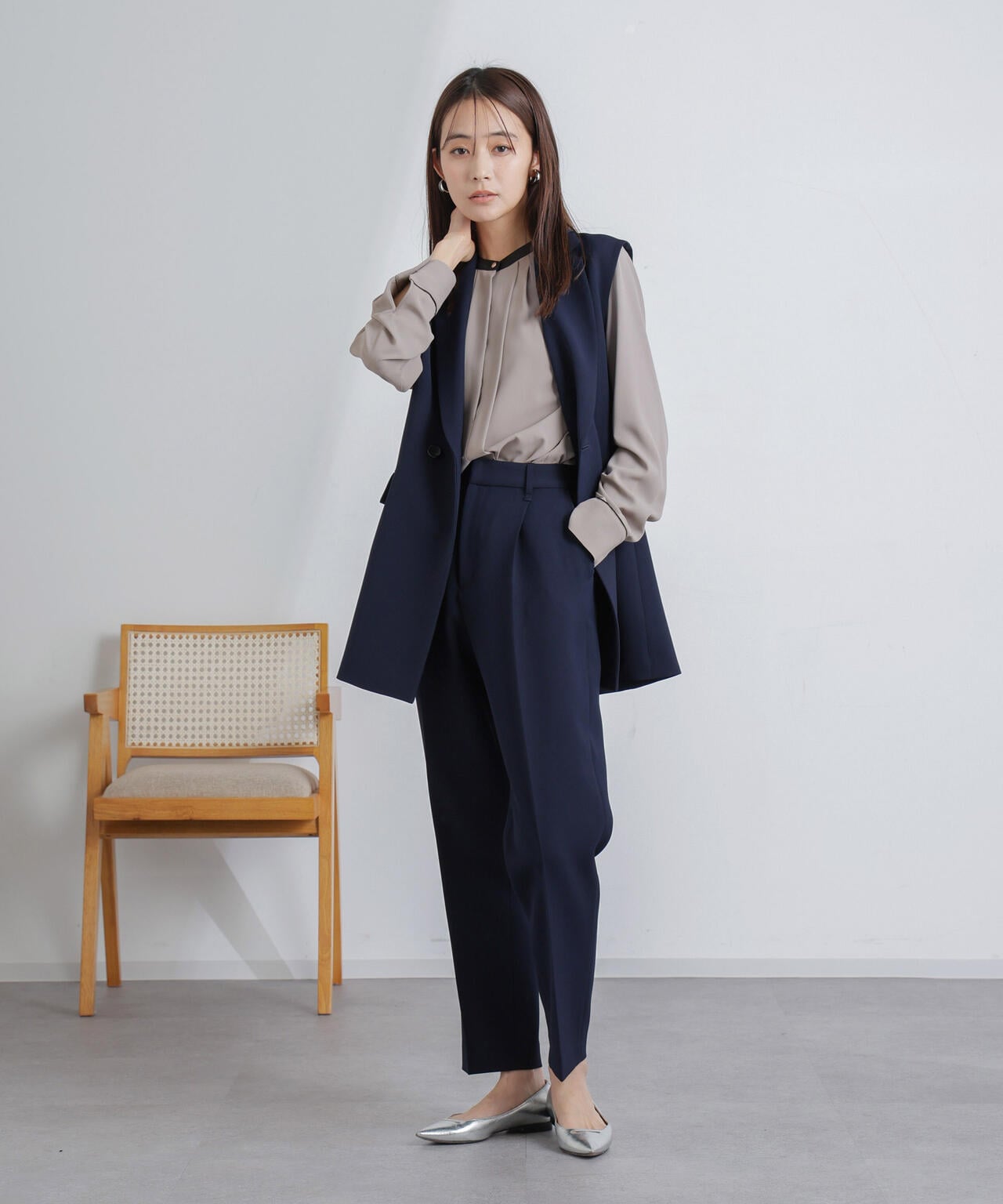 スタンドバイカラージョーゼットタックブラウス 6694120308