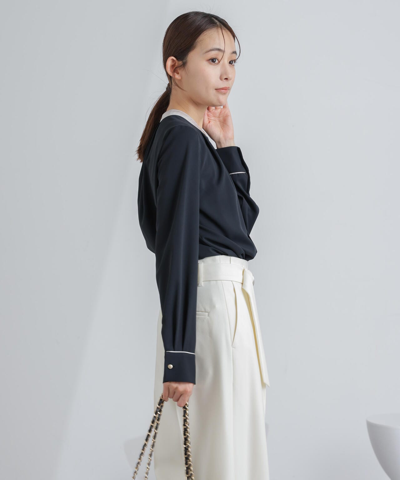 スタンドバイカラージョーゼットタックブラウス 6694120308