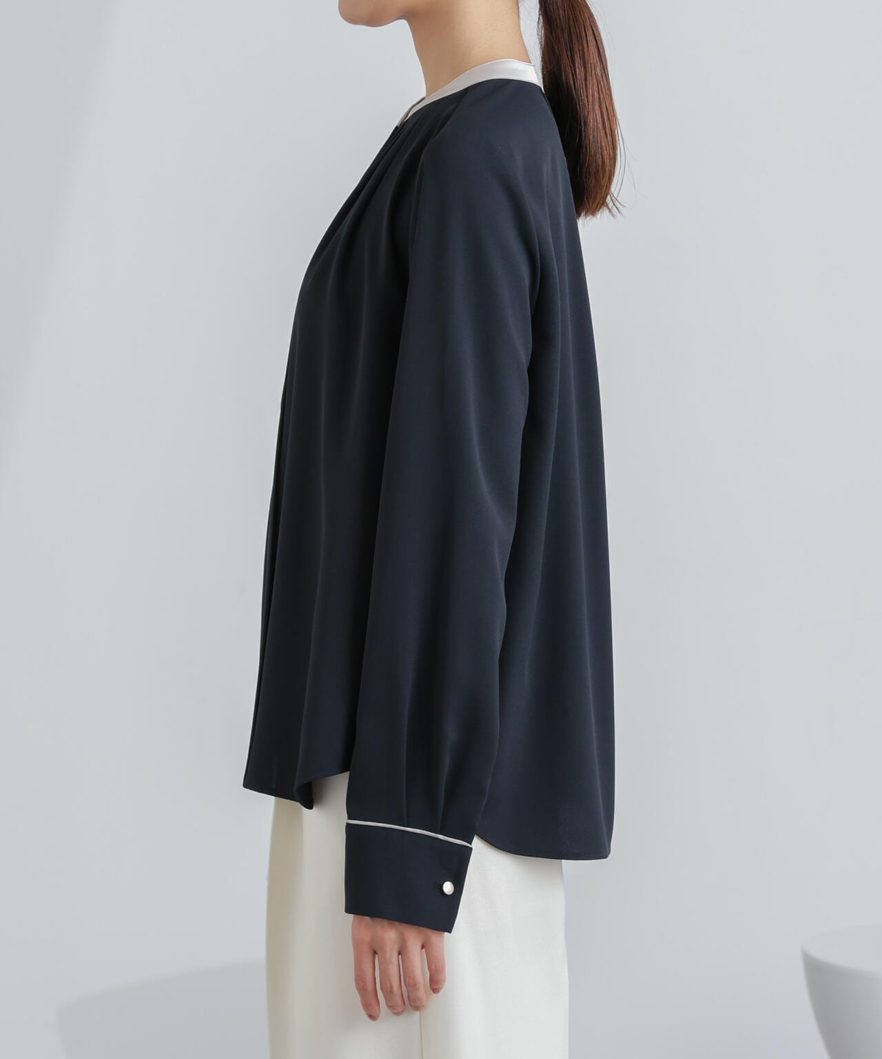 スタンドバイカラージョーゼットタックブラウス 6694120308