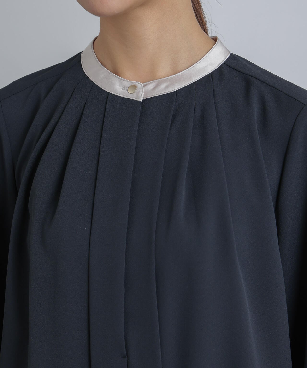 スタンドバイカラージョーゼットタックブラウス 6694120308