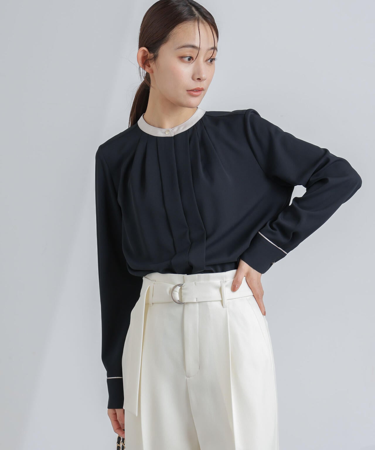 スタンドバイカラージョーゼットタックブラウス 6694120308