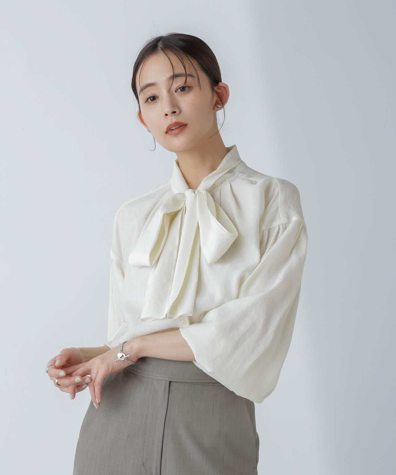 「星玲奈×NANO universe」ジョーゼットボータイブラウス 6694120316