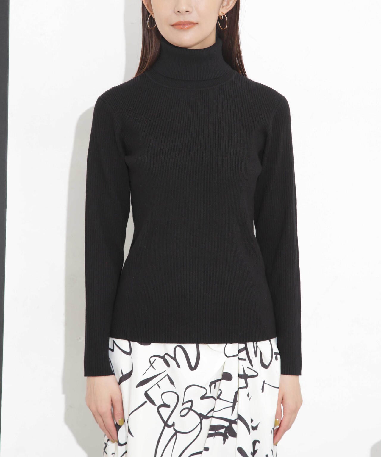 椿オイル加工リブタートルニット 6694122300