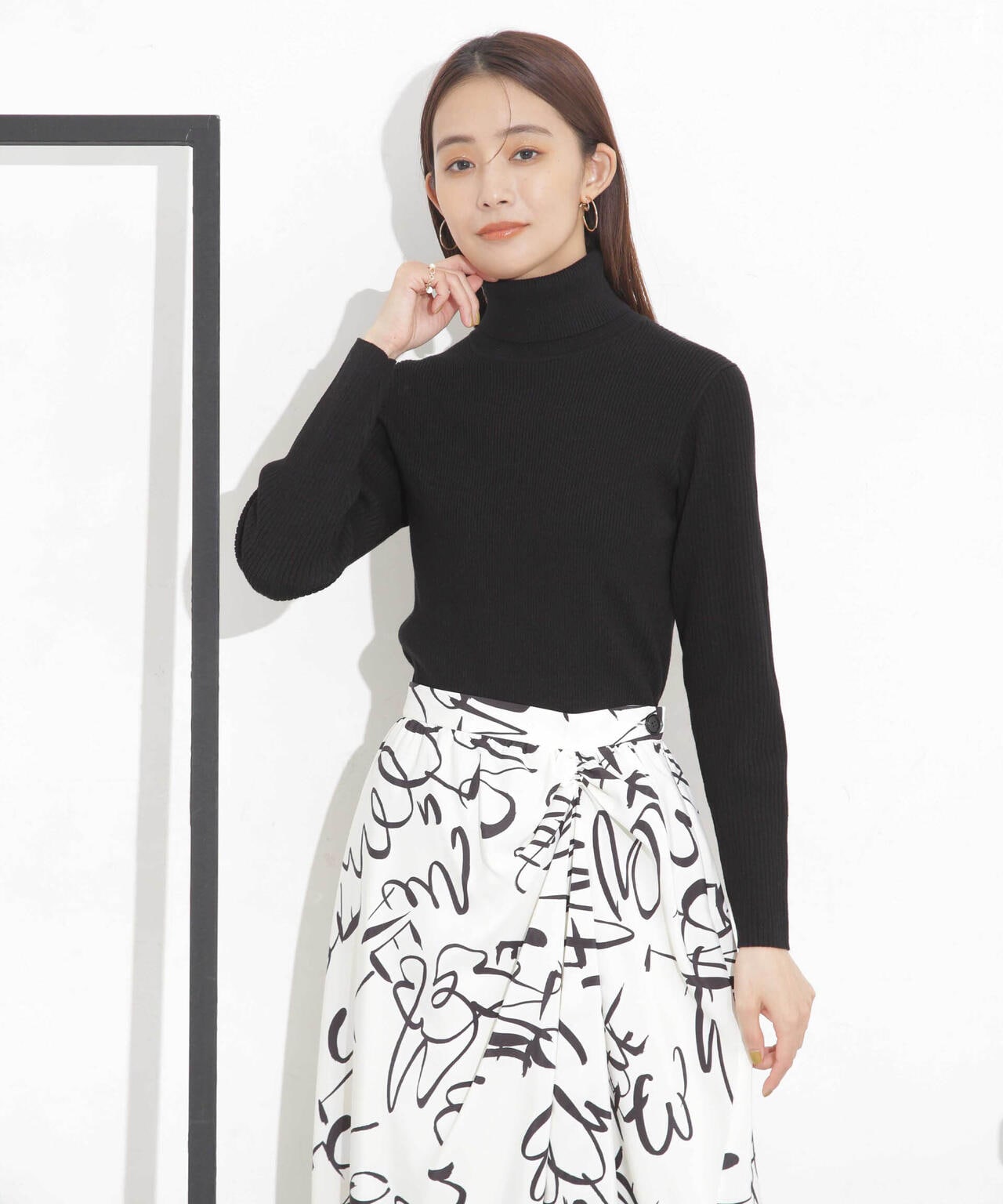 椿オイル加工リブタートルニット 6694122300