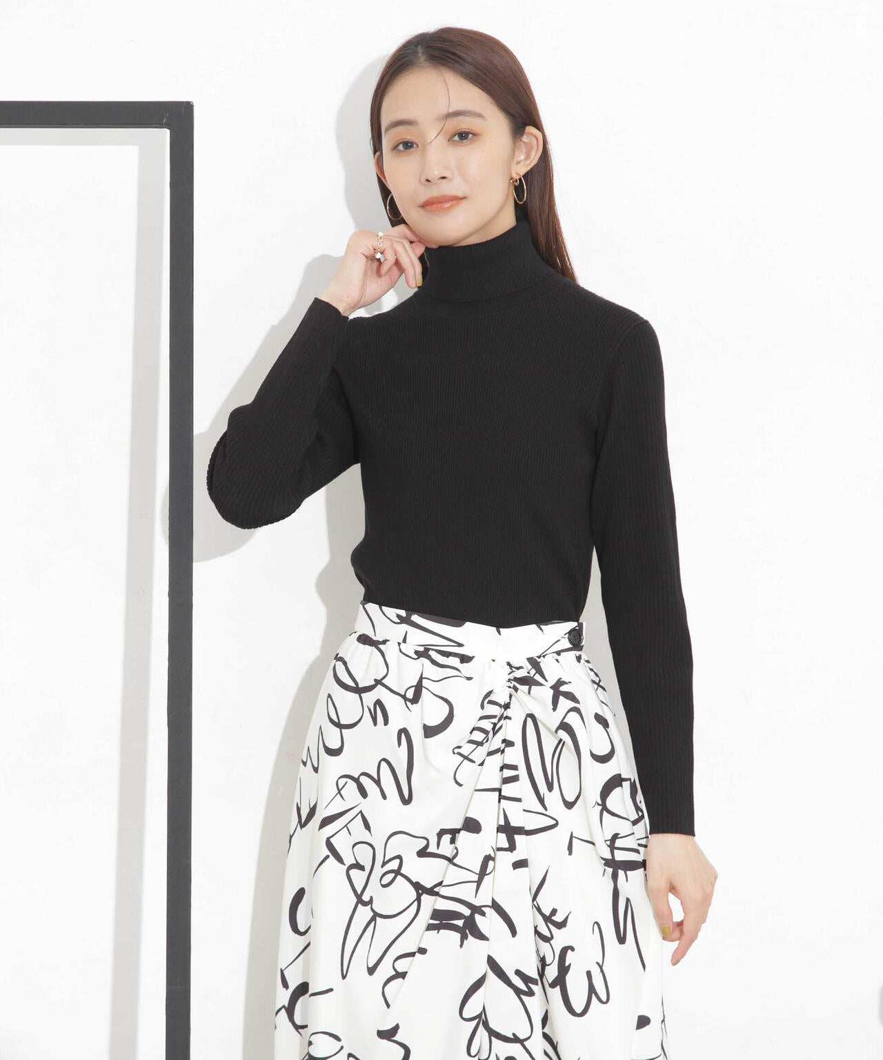 椿オイル加工リブタートルニット 6694122300