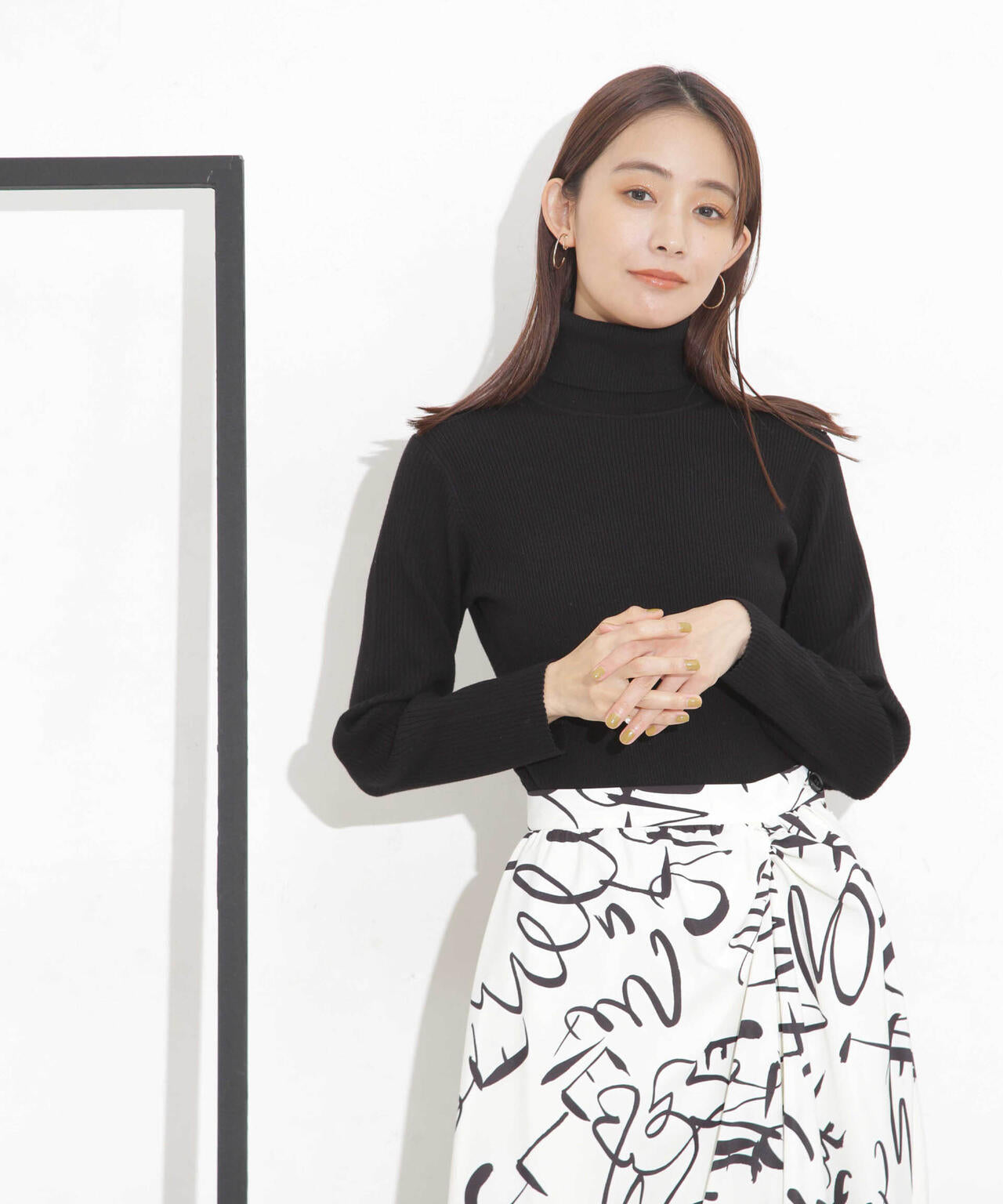 椿オイル加工リブタートルニット 6694122300