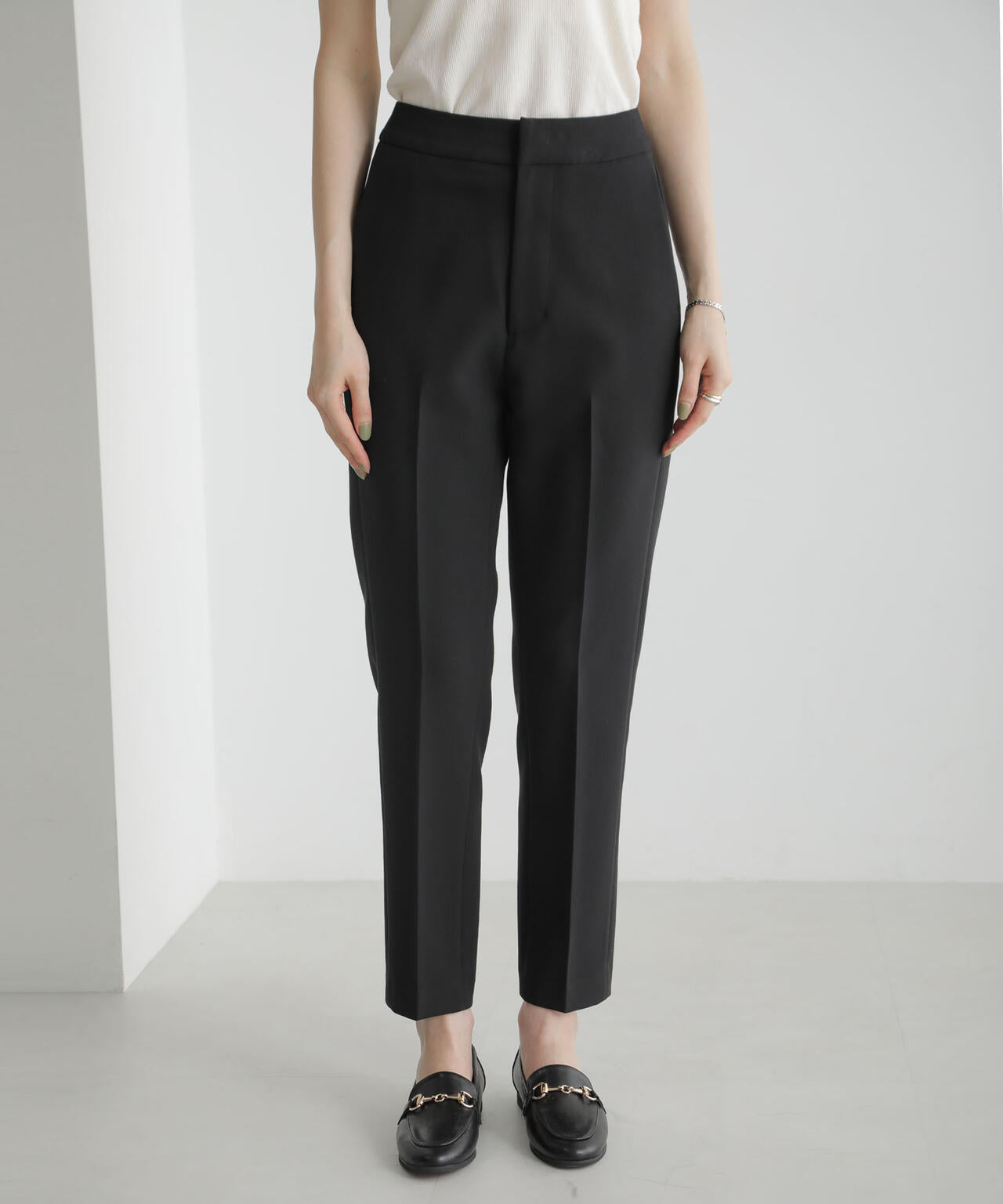 スリムテーパードパンツ 6694127306