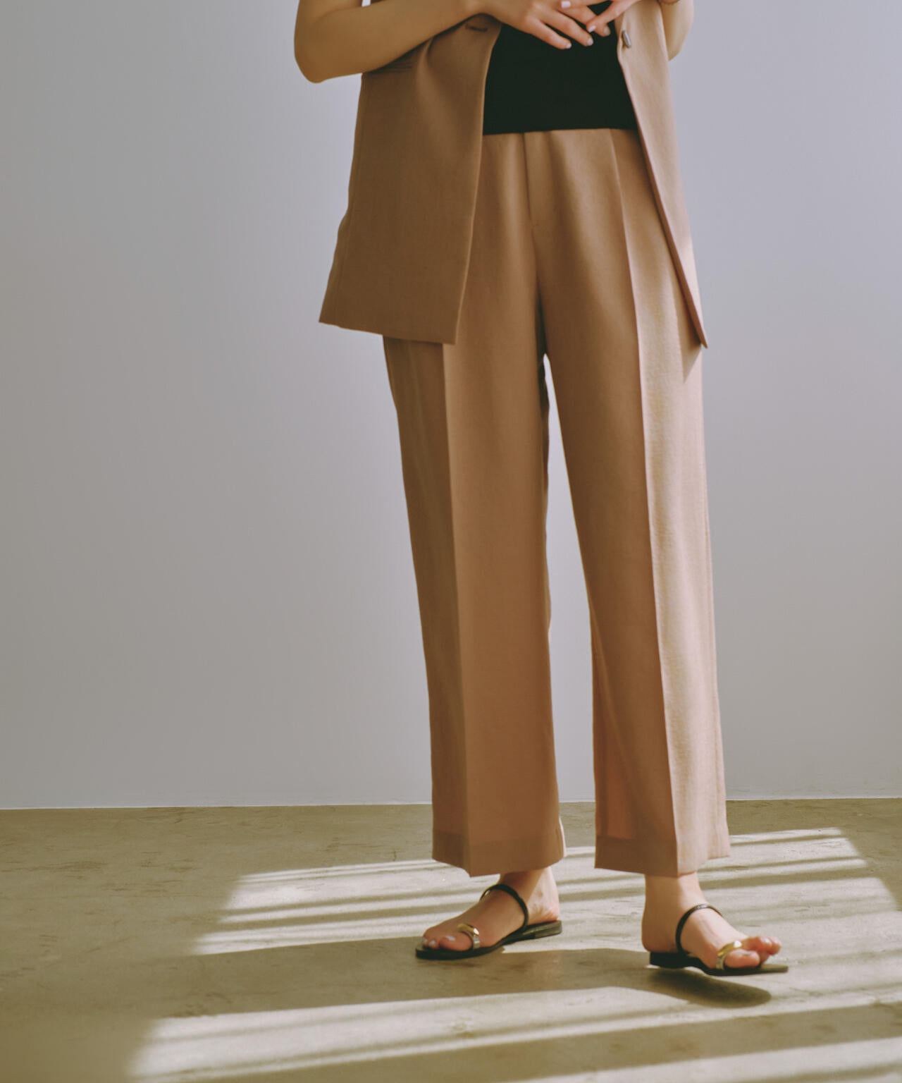 <洗濯機使用可><ノンアイロン>メランジドライ ベルト付きワイドパンツ(セットアップ可) 6694127308