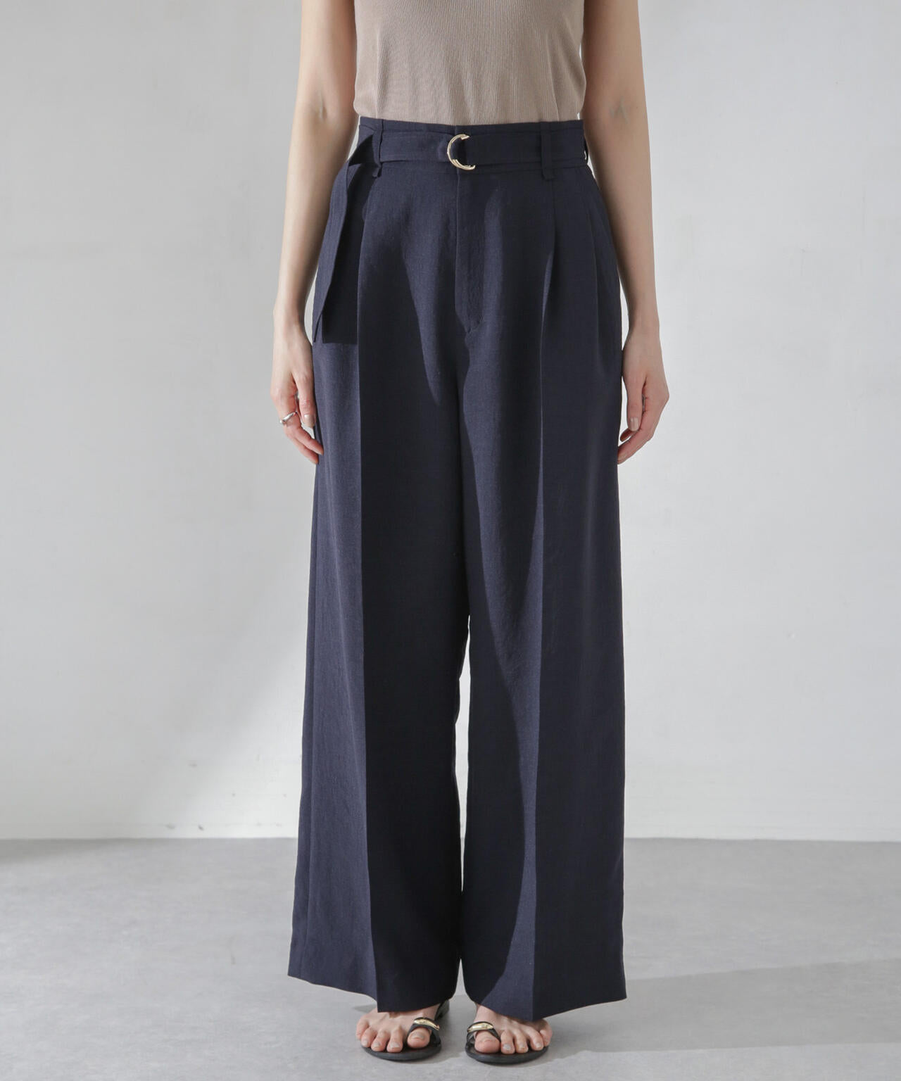 <洗濯機使用可><ノンアイロン>メランジドライ ベルト付きワイドパンツ(セットアップ可) 6694127308