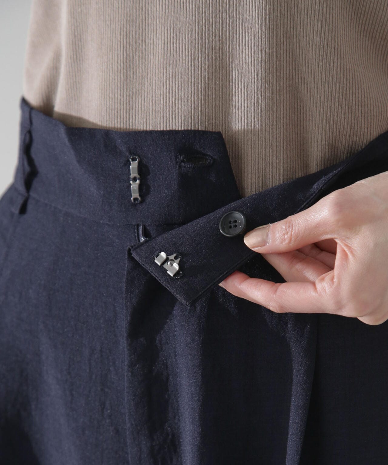 <洗濯機使用可><ノンアイロン>メランジドライ ベルト付きワイドパンツ(セットアップ可) 6694127308