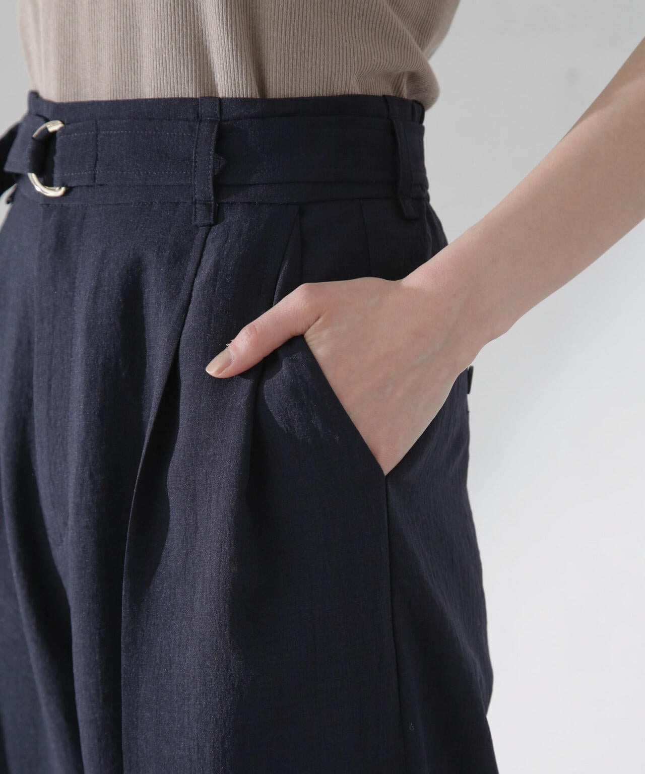 <洗濯機使用可><ノンアイロン>メランジドライ ベルト付きワイドパンツ(セットアップ可) 6694127308