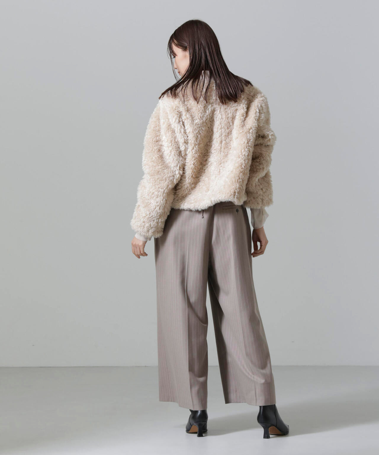 カーリーファーショートブルゾン 6694212300