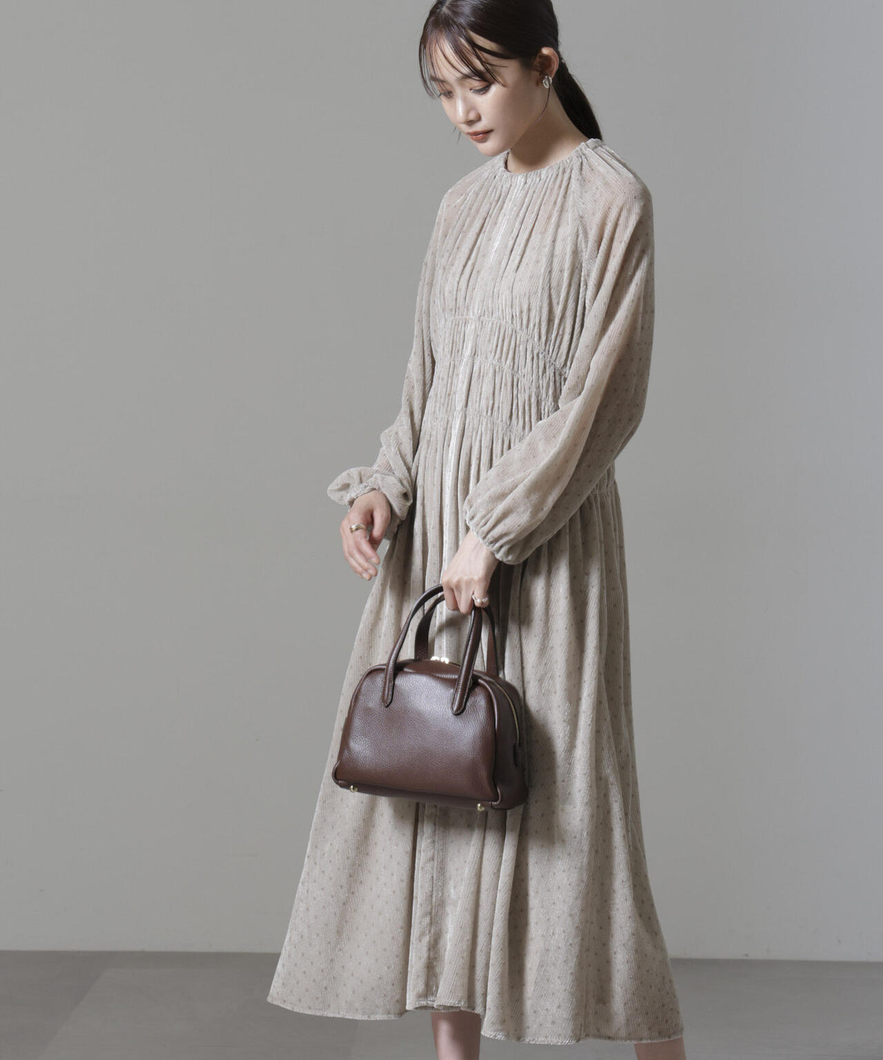 ストライプベロアギャザーワンピース 6694219318