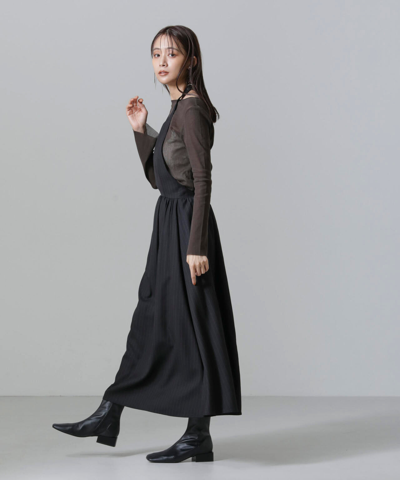 ホルターネックワンピース 6694219325