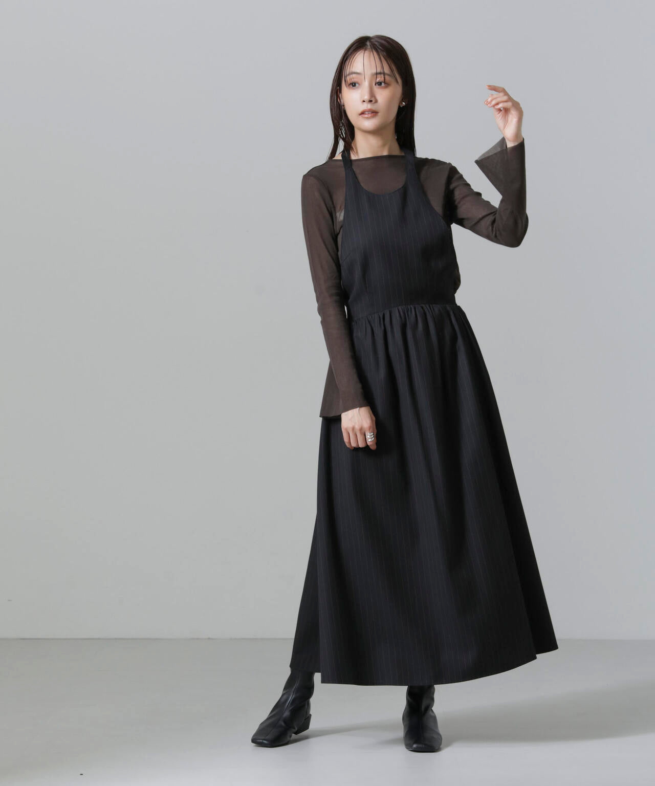 ホルターネックワンピース 6694219325