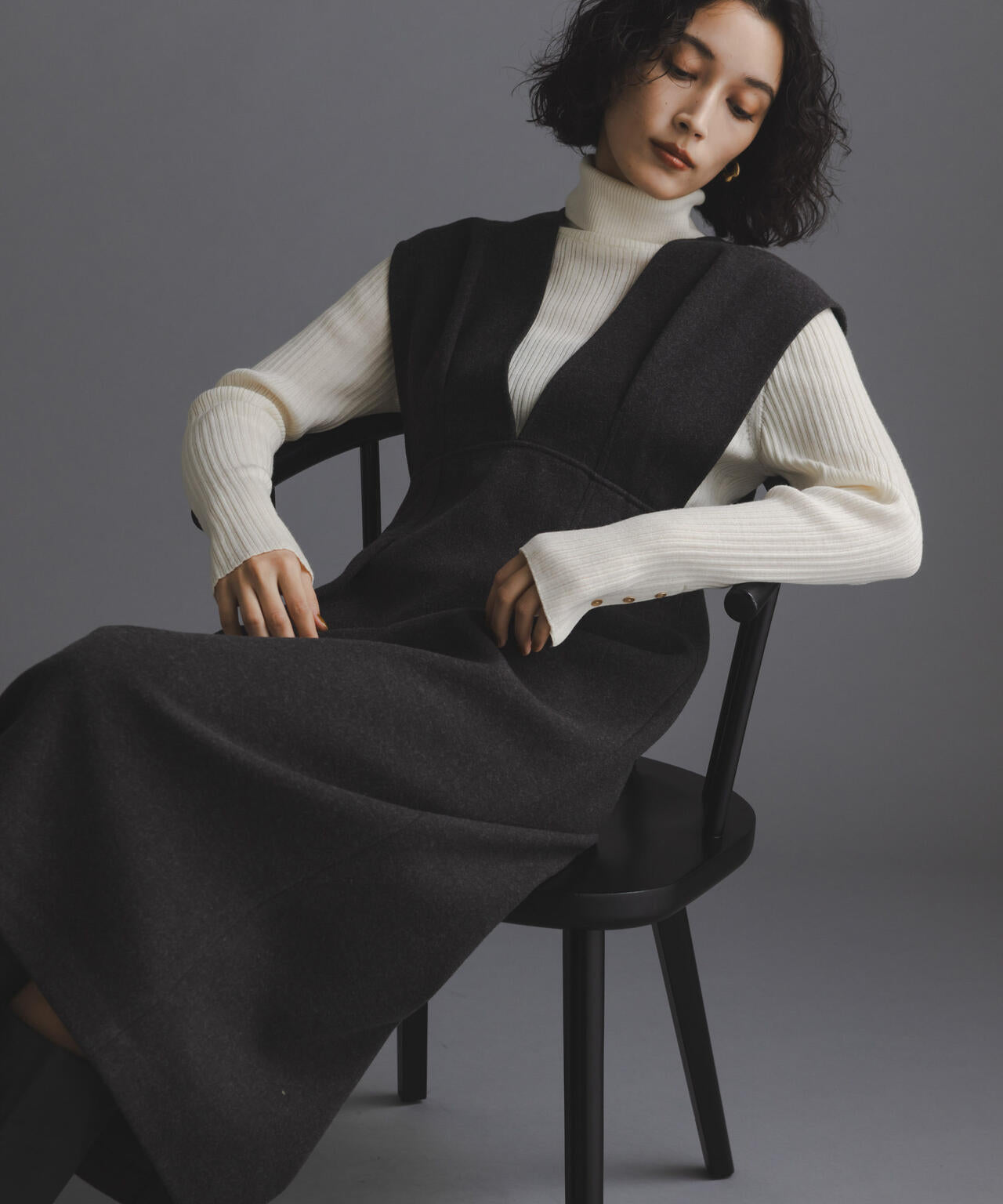 ニードルジャージーVネックタックワンピース 6694219333