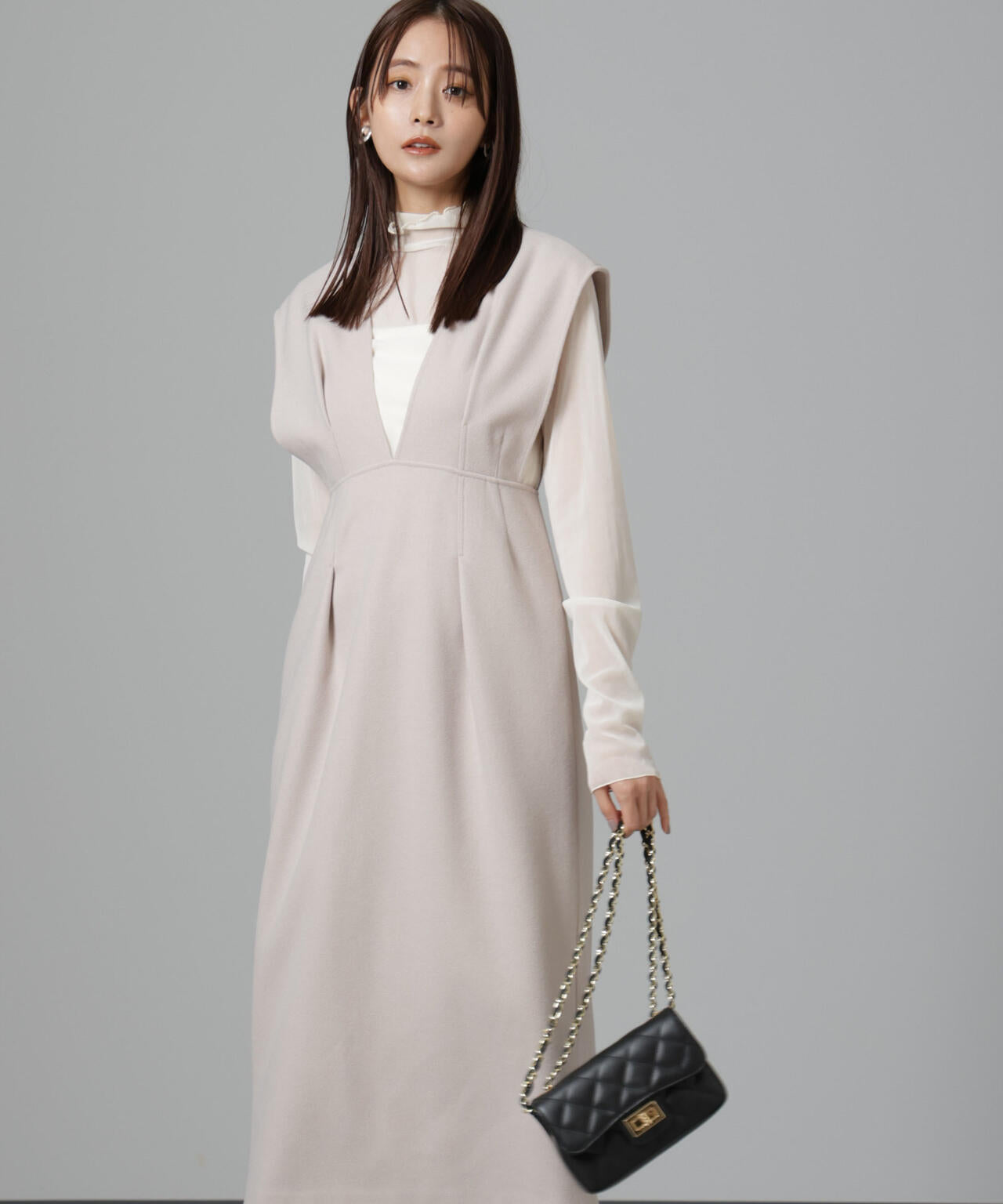 ニードルジャージーVネックタックワンピース 6694219333