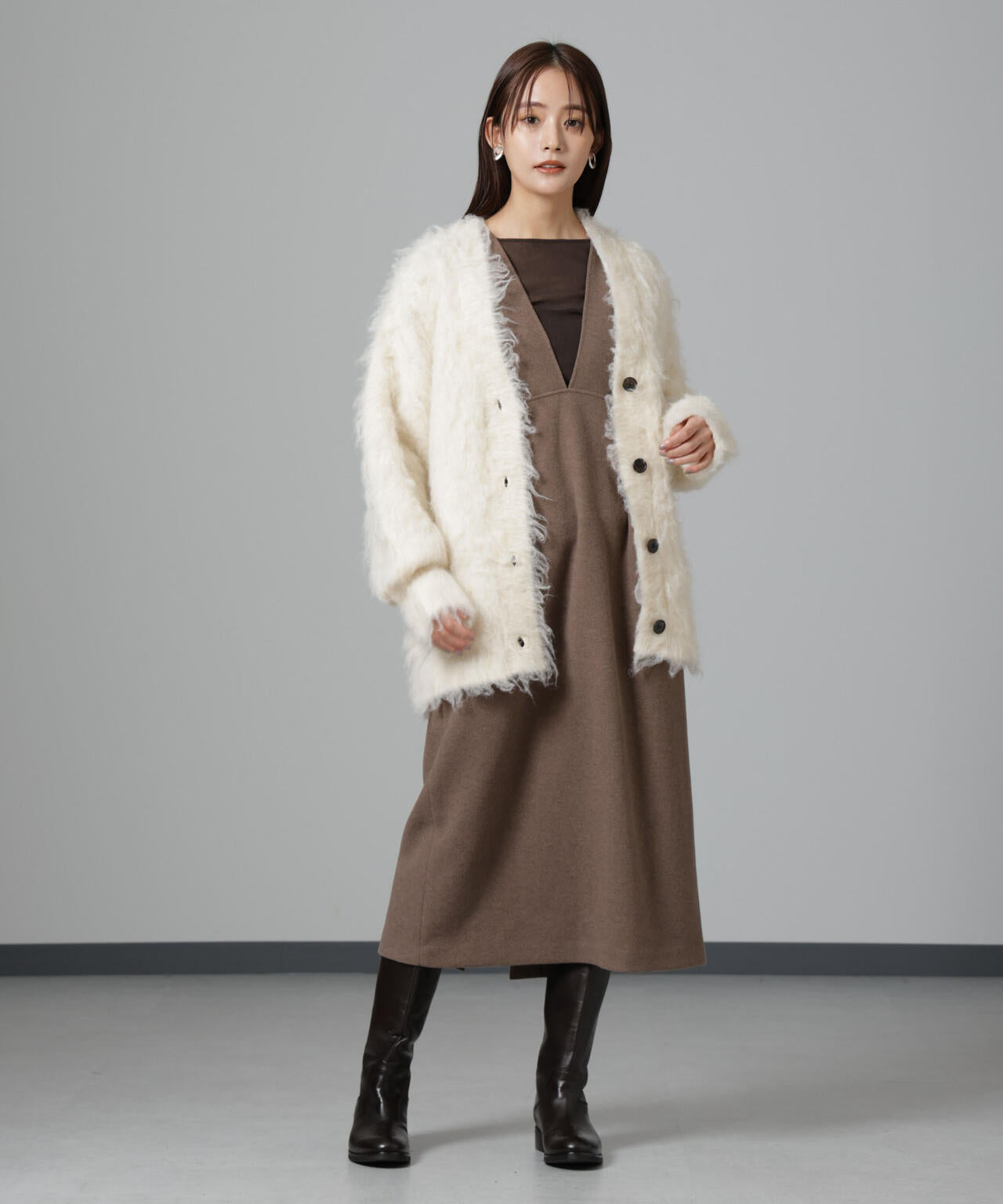 ニードルジャージーVネックタックワンピース 6694219333