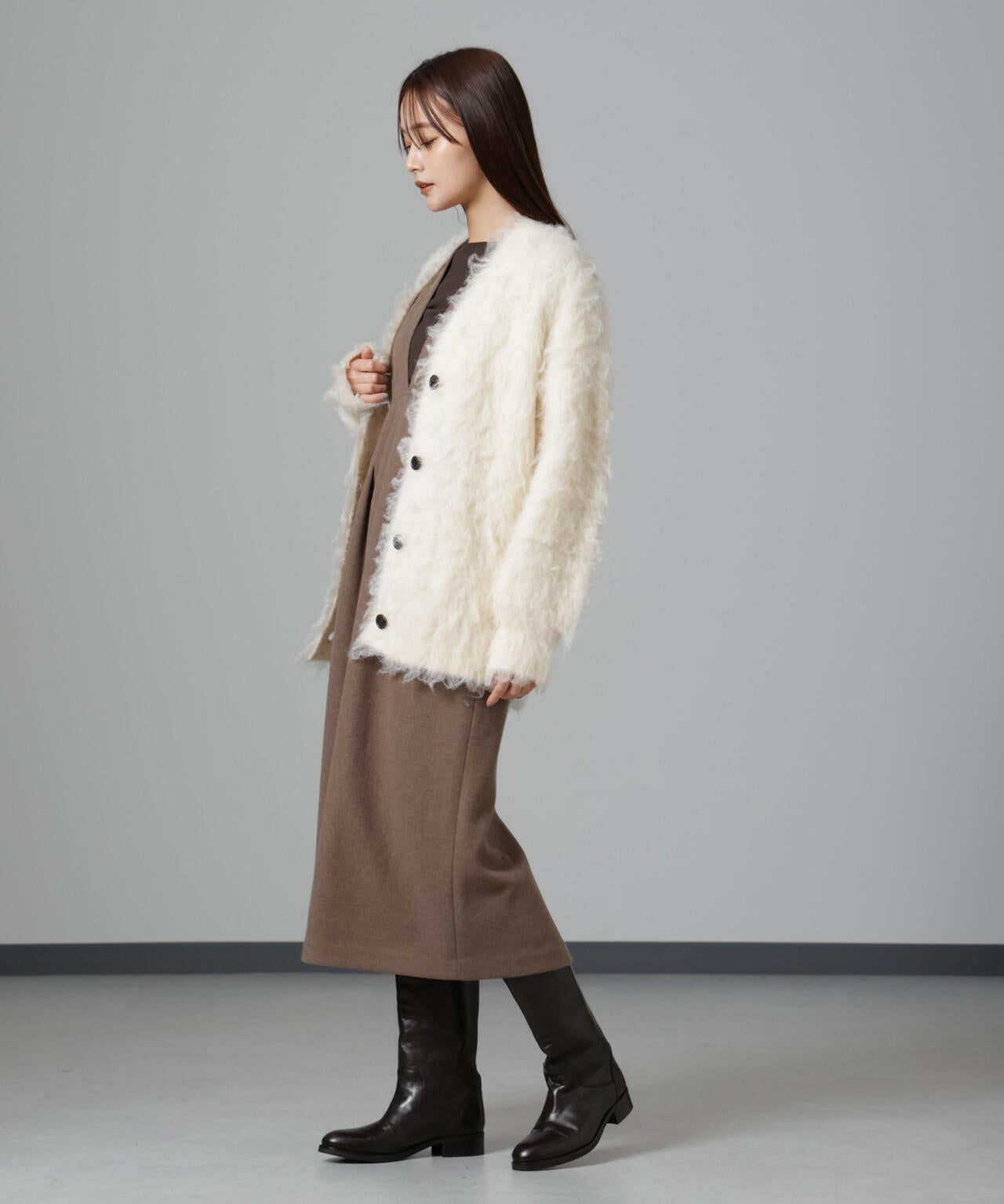 ニードルジャージーVネックタックワンピース 6694219333