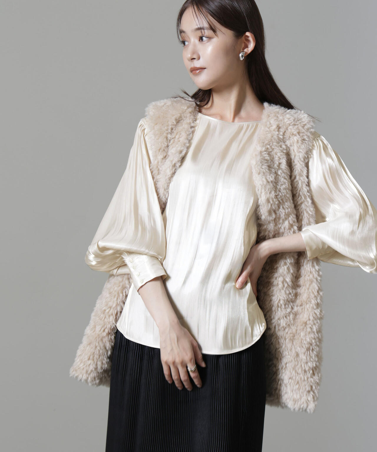 ブライトシアーギャザーブラウス 6694220305