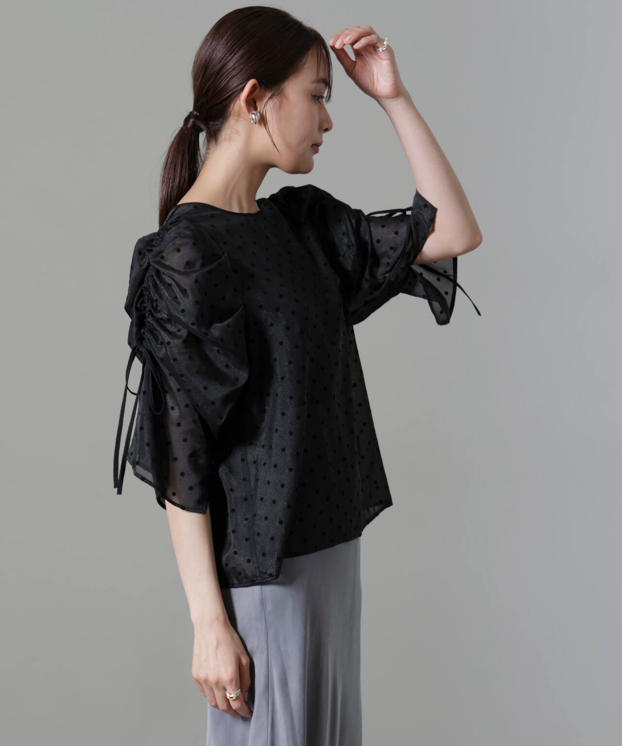 フロッキードットリボンスリーブブラウス 6694220309