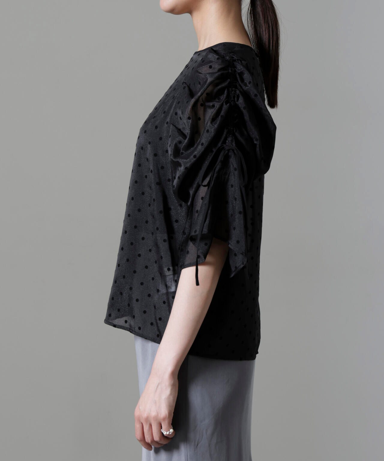 フロッキードットリボンスリーブブラウス 6694220309