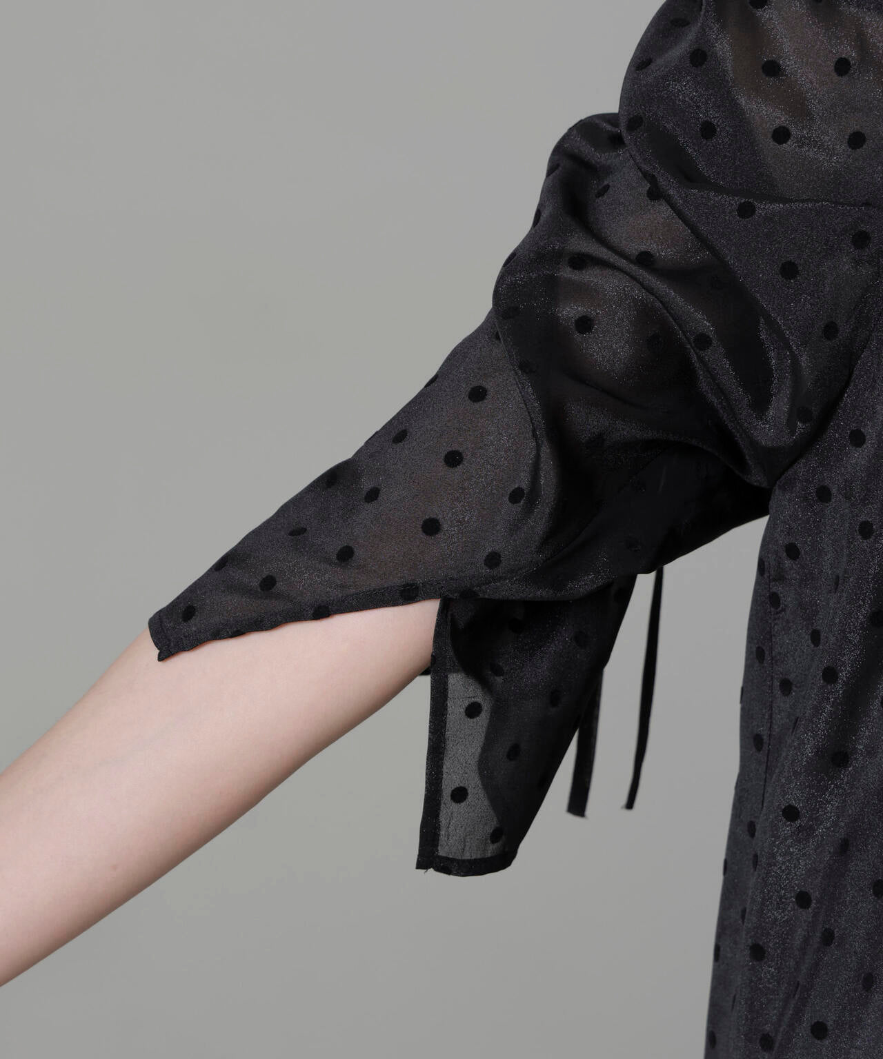 フロッキードットリボンスリーブブラウス 6694220309