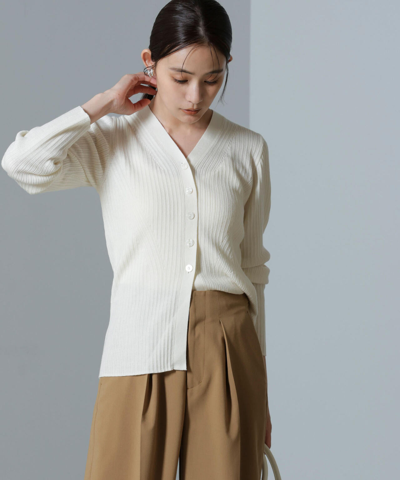 毛玉レスニットVネックリブカーディガン 6694222300